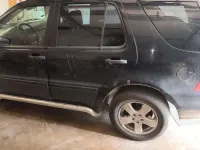 Gebraucht Mercedes ML270 163 PS (119 kW) 2004 Schwarz SUV