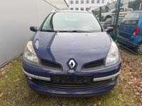 Gebraucht Renault Clio II Dynamique 101 PS (74 kW) 2008 Blau Limousine
