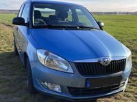 Gebraucht Skoda Fabia Classic 60 PS (44 kW) 2014 Blau Limousine