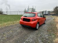 gebraucht Peugeot 208 Benziner 1,2