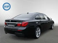 Gebraucht BMW 730 M Sport 258 PS (189 kW) 2015 Schwarz (black sapphire metallic) Limousine