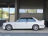 Używany BMW M3 Performance 260 KM (191 kW) 1987 Biały Sedan/Limuzyna