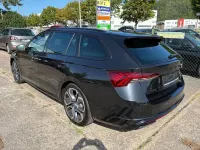 Gebraucht Skoda Octavia RS 200 PS (147 kW) 2023 Cerna magic/black magic (metallic) Kombi