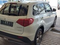 Gebraucht Suzuki Vitara Comfort 111 PS (81 kW) 2019 Weiß SUV