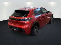 Gebraucht Peugeot e-208 100 kW (136 PS) 2023 Rot Kleinwagen