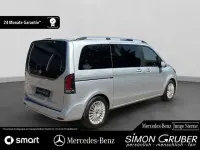Gebraucht Mercedes V250 Style 190 PS (139 kW) 2025 Silber Van / Kleinbus