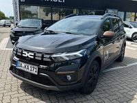 Gebraucht Dacia Jogger Extreme 110 PS (80 kW) 2024 Schwarz (perlmuttschwarz metallic) Van / Kleinbus