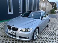 Gebraucht BMW 325 218 PS (160 kW) 2007 Silber Coupé