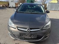 Gebraucht Opel Astra Innovation 140 PS (102 kW) 2013 Plat.anthr./rogrey/0j:silbergr Kleinwagen