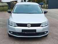 Gebraucht VW Jetta Trendline 105 PS (77 kW) 2013 Silber Limousine