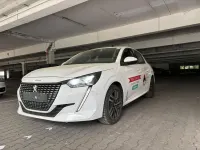 Gebraucht Peugeot 208 Allure 101 PS (74 kW) 2020 Weiß Kleinwagen