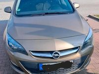 Gebraucht Opel Astra 110 PS (80 kW) 2014 Braun Kombi