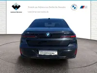 Gebraucht BMW i7 M Sport 400 kW (544 PS) 2024 Saphirschwarz Limousine