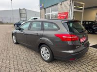 Gebraucht Ford Focus 125 PS (91 kW) 2018 Grau Kombi