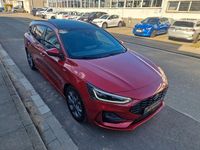 Gebraucht Ford Focus ST-Line 155 PS (114 kW) 2023 Rot Limousine