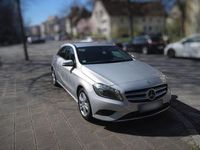 Gebraucht Mercedes A180 Urban 122 PS (89 kW) 2013 Silber Limousine