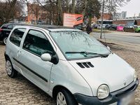 Gebraucht Renault Twingo 59 PS (43 kW) 2004 Silber Kleinwagen