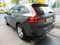 Gebraucht Volvo XC60 Momentum 197 PS (144 kW) 2022 Grau SUV