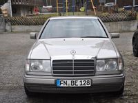 Gebraucht Mercedes 230 132 PS (97 kW) 1990 Beige Coupé