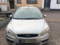 Gebraucht Ford Focus Ambiente 101 PS (74 kW) 2007 Silber Limousine