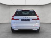 Gebraucht Volvo XC60 Core 197 PS (144 kW) 2023 Crystal weißperleffekt SUV