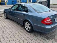 Gebraucht Mercedes E280 Avantgarde 231 PS (169 kW) 2005 Blau Limousine