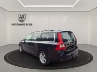 Gebraucht Volvo V70 Momentum 163 PS (119 kW) 2011 Schwarz Kombi