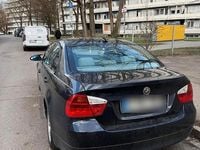 Gebraucht BMW 320 150 PS (110 kW) 2005 Blau Limousine