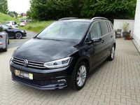 Gebraucht VW Touran Highline 150 PS (110 kW) 2024 Schwarz Van / Kleinbus