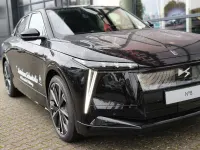 Neu DS Automobiles N°8 169 kW (230 PS) 2025 Schwarz SUV