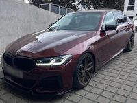 Gebraucht BMW 530e 292 PS (214 kW) 2022 Rot Limousine