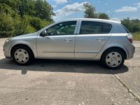 Gebraucht Opel Astra Edition 105 PS (77 kW) 2006 Silber Limousine