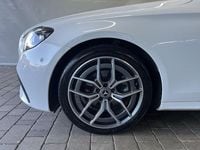 Gebraucht Mercedes E220 AMG 194 PS (142 kW) 2020 Weiß Limousine