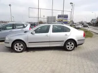 Używany Skoda Octavia Elegance 102 KM (75 kW) 2009 Srebrny Sedan/Limuzyna