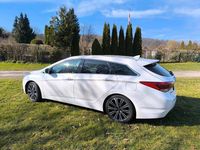 Gebraucht Hyundai i40 Style 141 PS (103 kW) 2016 Weiß Kombi