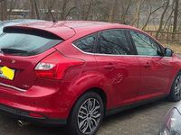 Gebraucht Ford Focus Titanium 150 PS (110 kW) 2011 Rot Limousine