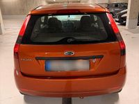 Gebraucht Ford Fiesta 70 PS (51 kW) 2003 Orange Kleinwagen