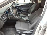 Gebraucht Ford Focus Titanium 120 PS (88 kW) 2022 Moondust silber metallic Kombi