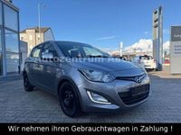 Gebraucht Hyundai i20 86 PS (63 kW) 2014 Grün Kleinwagen