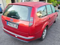 Gebraucht Ford Focus Titanium 101 PS (74 kW) 2006 Rot Kombi
