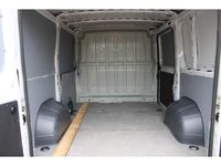Gebraucht Opel Movano 120 PS (88 kW) 2024 Weiss Van
