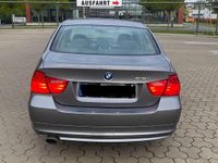 Gebraucht BMW 318 143 PS (105 kW) 2008 Silber Limousine