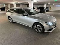 Gebraucht Mercedes E220 Avantgarde 194 PS (142 kW) 2020 Silber Kombi