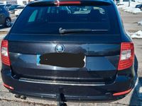 Gebraucht Skoda Superb Ambition 170 PS (125 kW) 2015 Schwarz Kombi