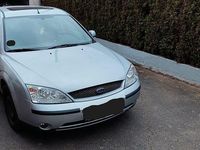 Gebraucht Ford Mondeo 146 PS (107 kW) 2001 Silber Limousine