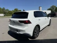 Gebraucht VW Golf VIII Active 150 PS (110 kW) 2022 Weiß Limousine