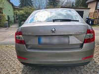 Usado Skoda Octavia 105 HP (77 kW) 2013 Prateado Sedan