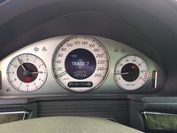 Gebraucht Mercedes E320 Avantgarde 305 PS (224 kW) 2003 Beige metallic Limousine