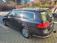 Gebraucht VW Passat Highline 140 PS (102 kW) 2013 Schwarz Kombi