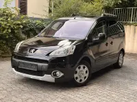 Gebraucht Peugeot Partner Tepee Family 111 PS (81 kW) 2011 Schwarz Van / Kleinbus